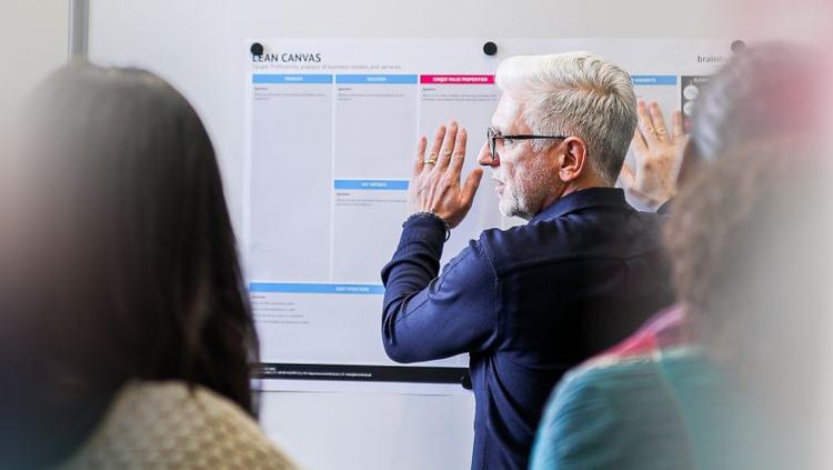 Bild zu New Leadership