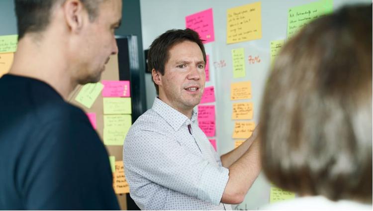 Fokus auf Teilnehmer während eines Seminars